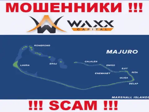 С internet жуликом Waxx Capital слишком опасно сотрудничать, они базируются в оффшоре: Majuro, Marshall Islands